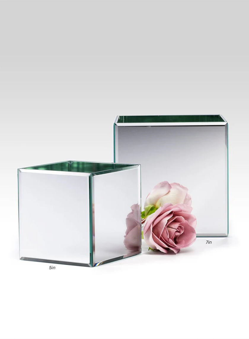 Vases cubiques en verre à bords biseautés