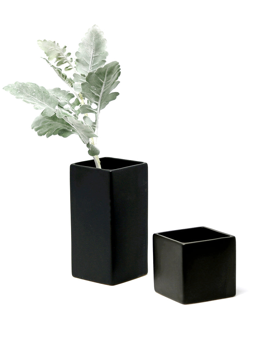 Carré en céramique noir mat